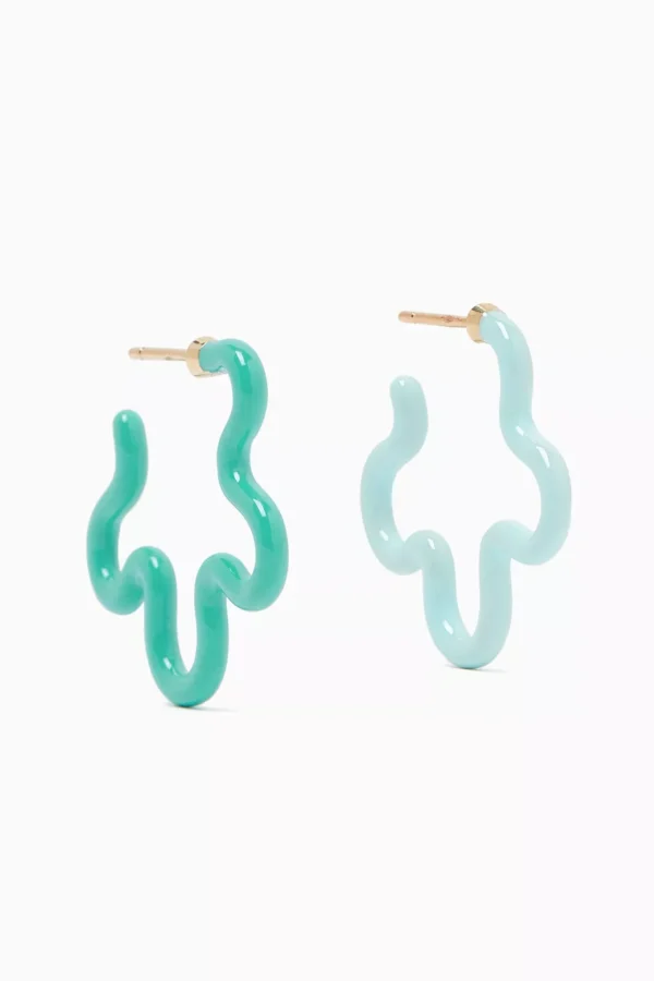 Two-Tone Asymmetrical Flower Earrings in 9kt Yellow gold