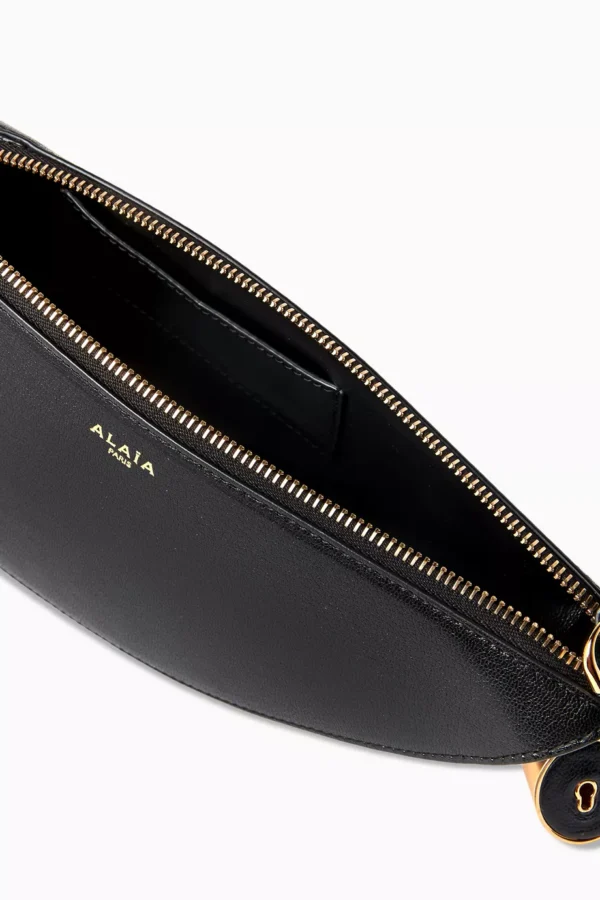 Le Demi-Coeur Shoulder Bag in Leather - Black - Image 4
