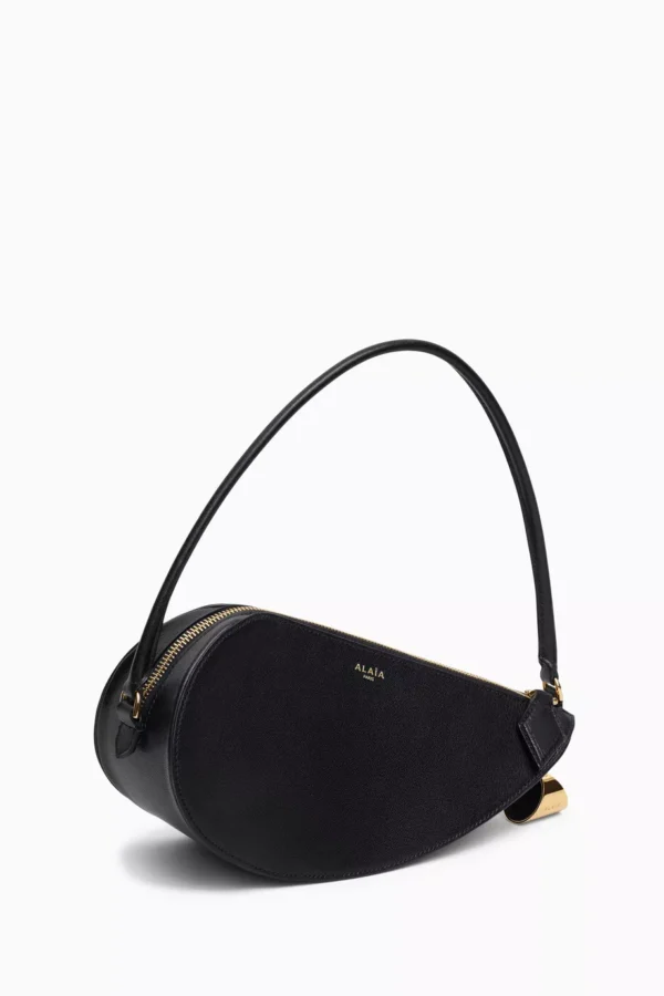 Le Demi-Coeur Shoulder Bag in Leather - Black - Image 3