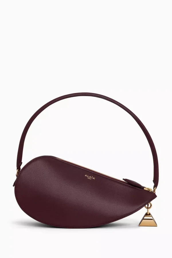Le Demi-Coeur Shoulder Bag in Leather - Burgundy